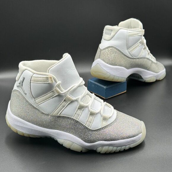 Wmns Air Jordan 11 Retro 'Vast Grey' - Picture 8 of 13